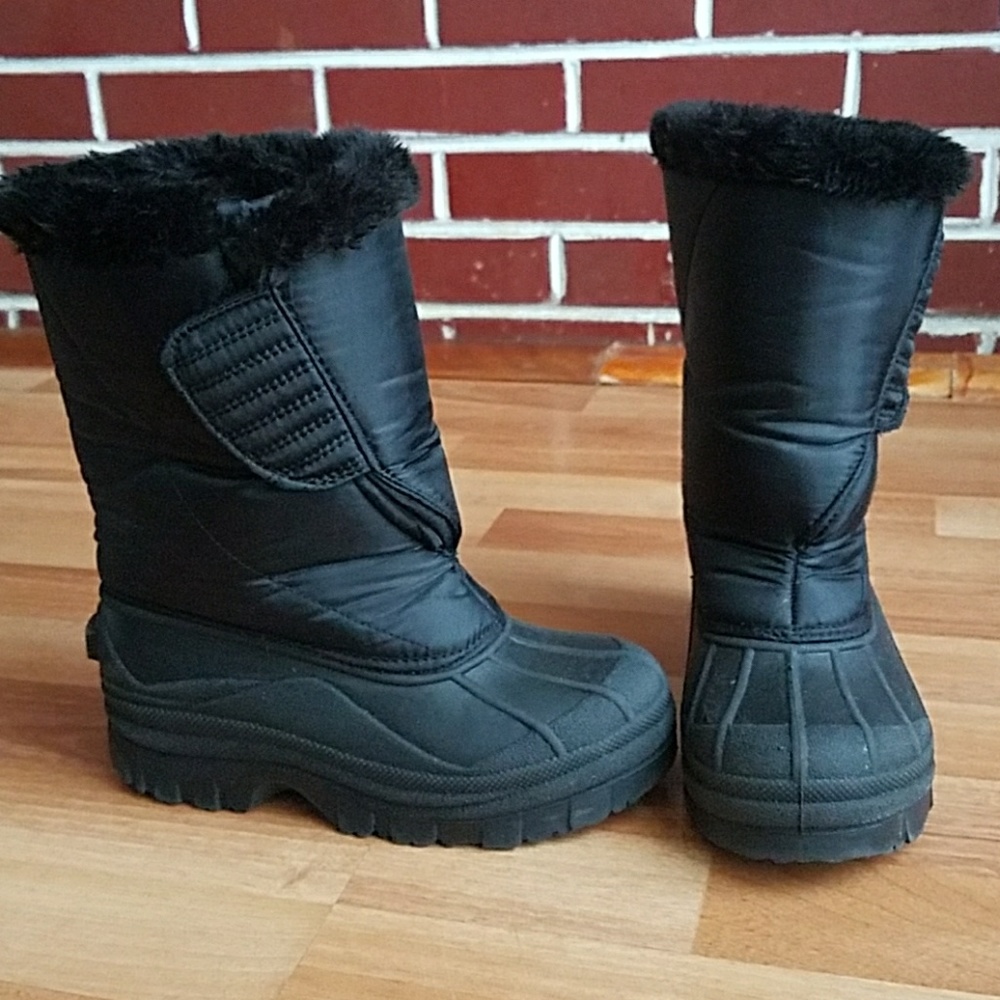 Girl snowboots
